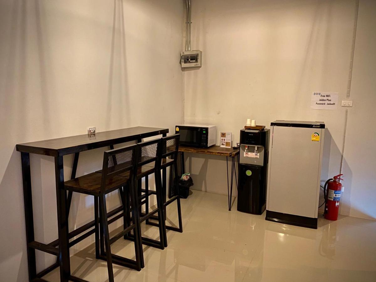Jaidee Cafe & Hostel Chiangrai Ban Fang Min Extérieur photo